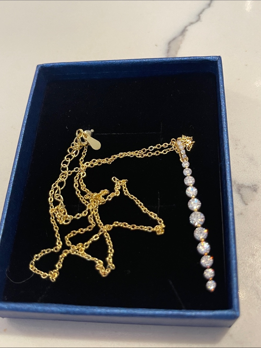Gold Necklace w Graduated Clear Crystal Drop. Top quality. . Offer’s considered